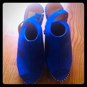 NWOT Dolce Vita Wedges in Rare Blue Color!